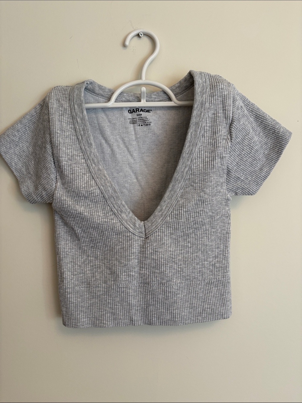 Garage Ribbed Deep V-Neck Crop Top - Gray